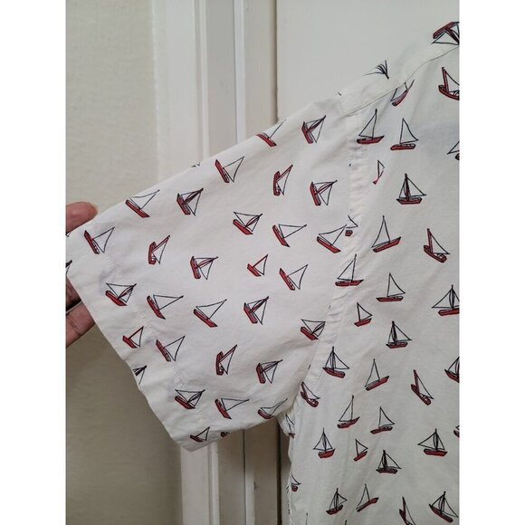 J.crew Men's Short Sleeve Button-Up Shirt With Sailboat Print - White Size L - Picture 7 of 12